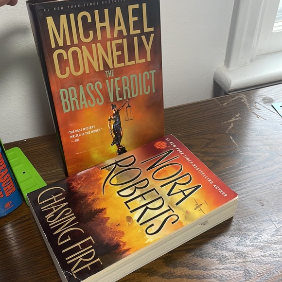 Books to read during cold weather - Picture 4 of 4